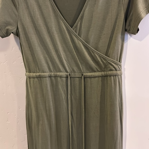 Addheat green faux wrap maxi dress size XS. - Picture 3 of 6